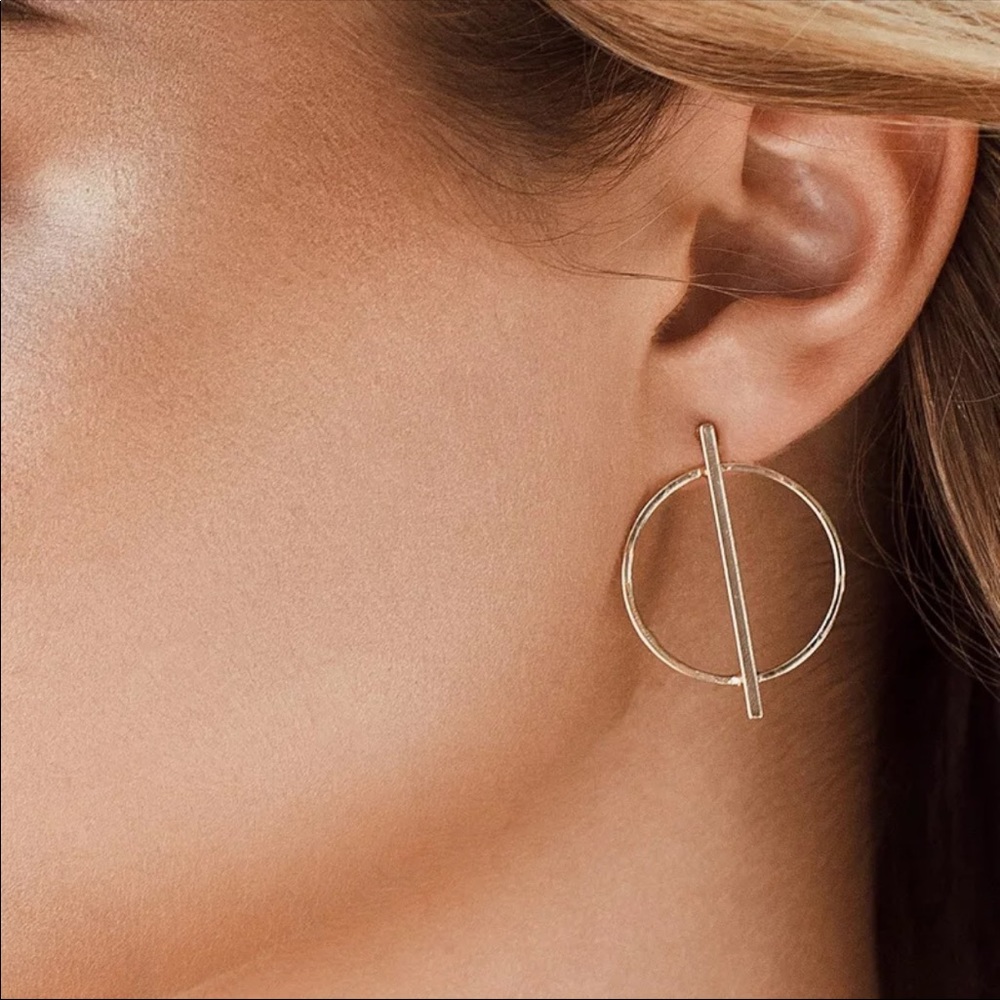 • Sophia • Earrings - Picture 2 of 3